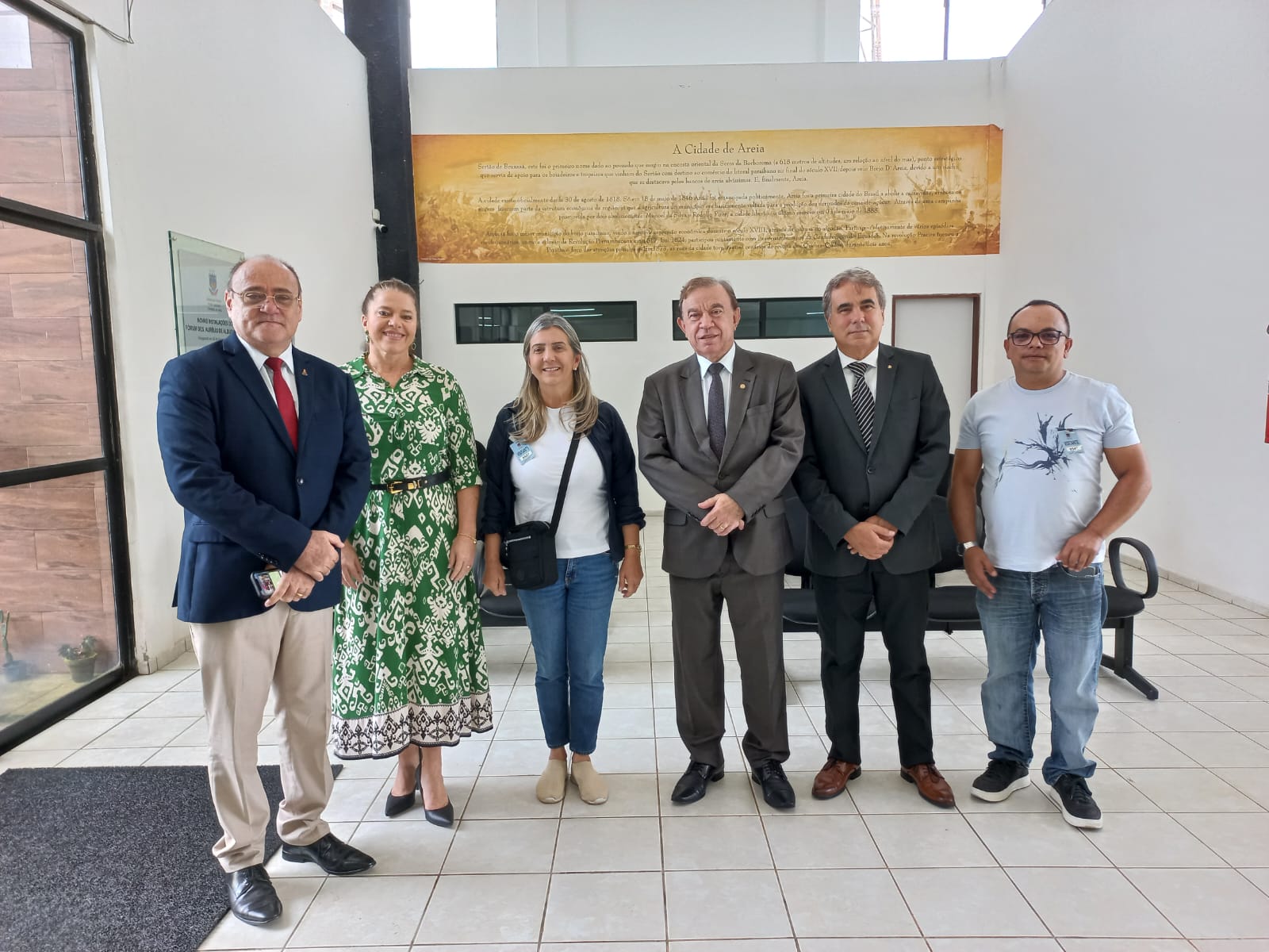 Harmonia entre Poderes: Corregedoria e Município de Areia dialogam sobre parcerias
