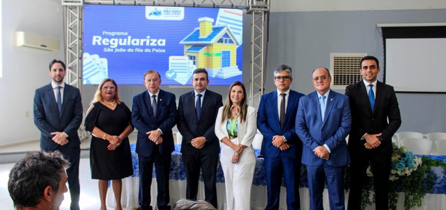 Regularização fundiária beneficia dezenas de pessoas no Sertão da Paraíba