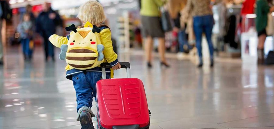  Viagem de crianças e adolescentes desacompanhados exige autorização em cartório ou por AEV