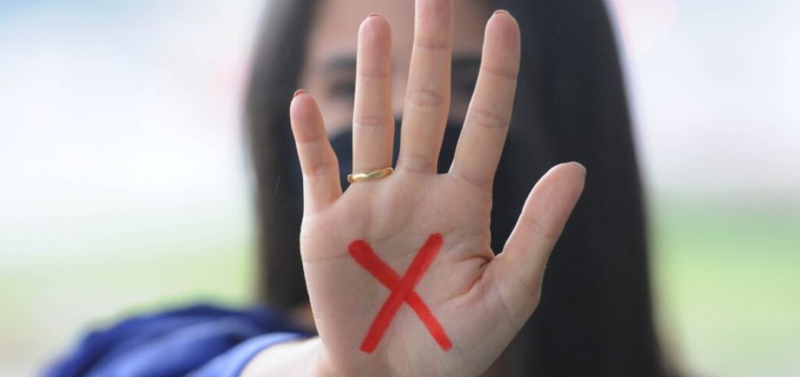  Cartórios do Brasil por ELLAS reforçam combate à violência doméstica com a divulgação da cartilha “Sinal Vermelho”